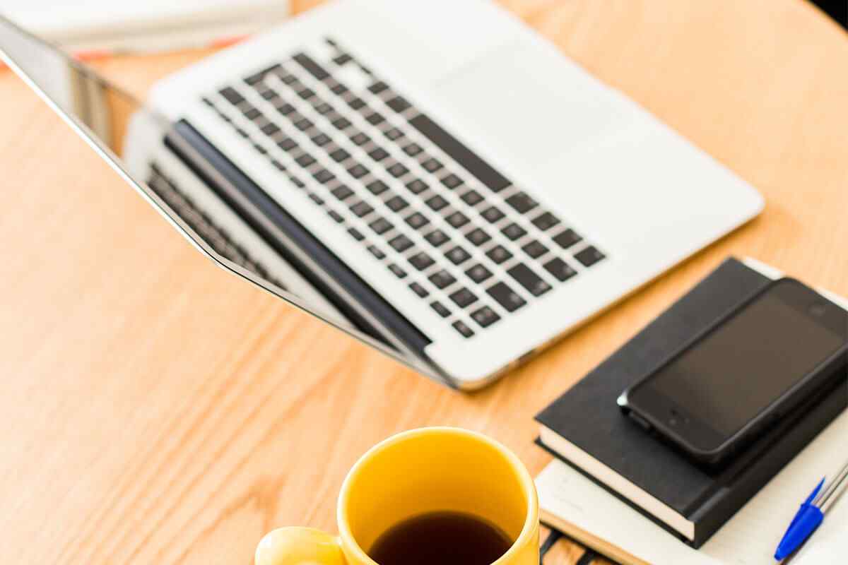 https://bluemart.co.uk/wp-content/uploads/2019/04/img-industry-01.jpg